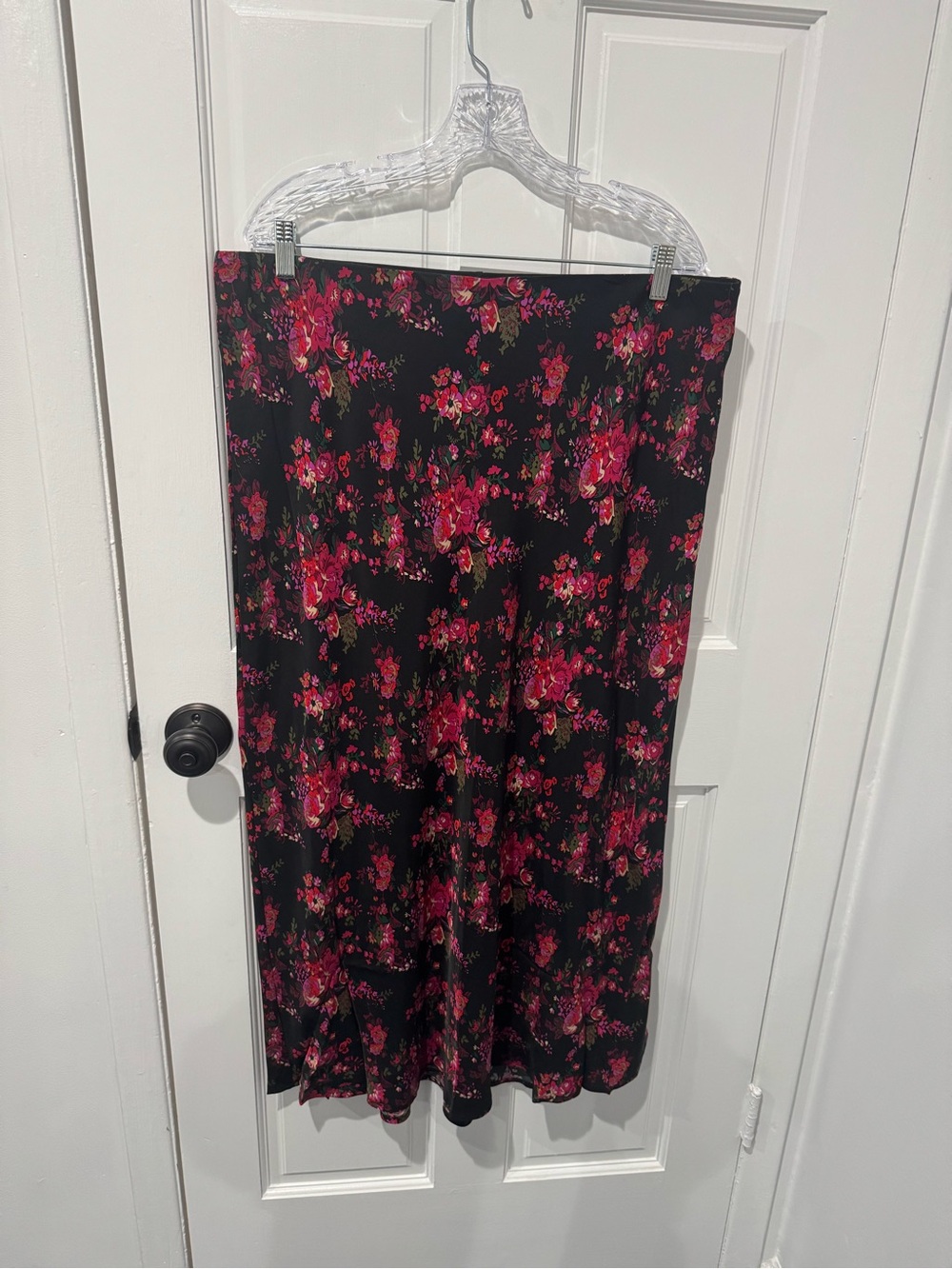 NWT Gap Black Floral Maxi Skirt with Pink Rose Print